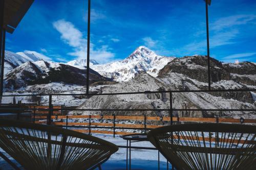 Kuro Glamping in Step'antsminda, Georgia