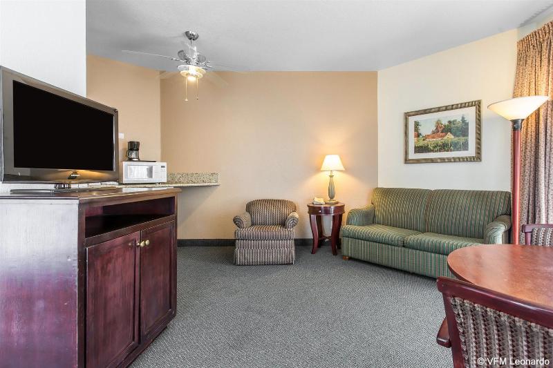 The Beachfront Inn & Suites At Dana Point - photo 8