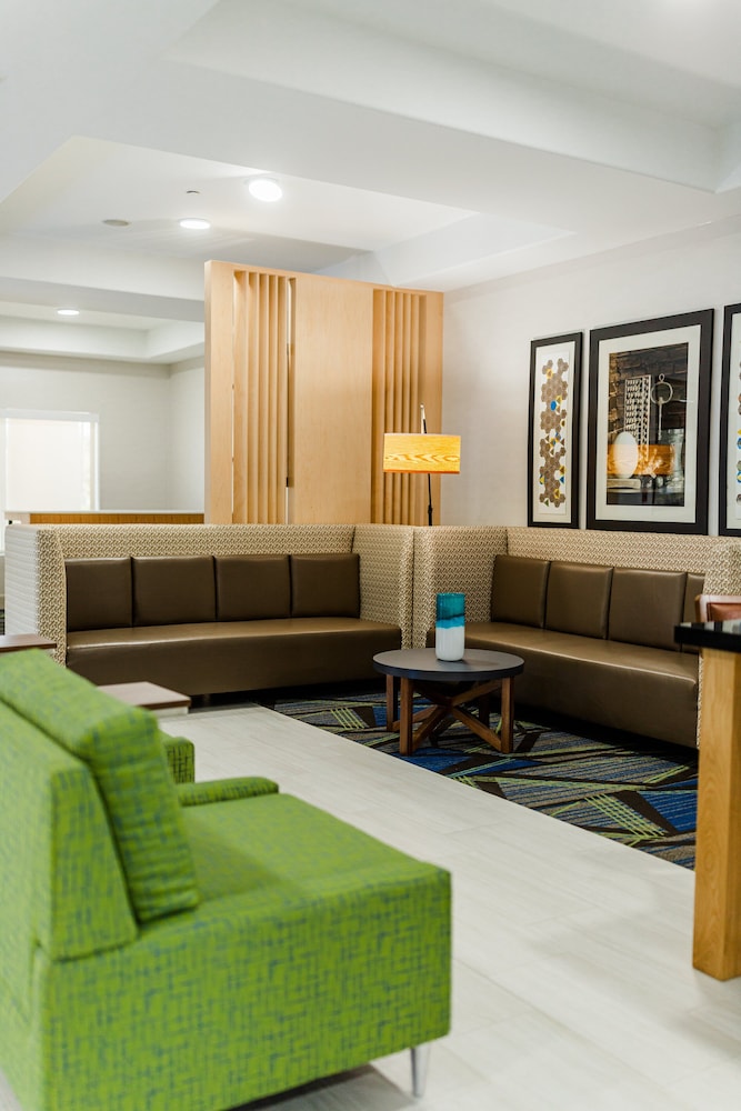Holiday Inn Express Greenville by IHG - photo 2