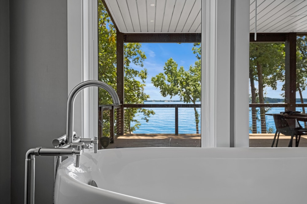 Lake Norman Getaway - photo 33