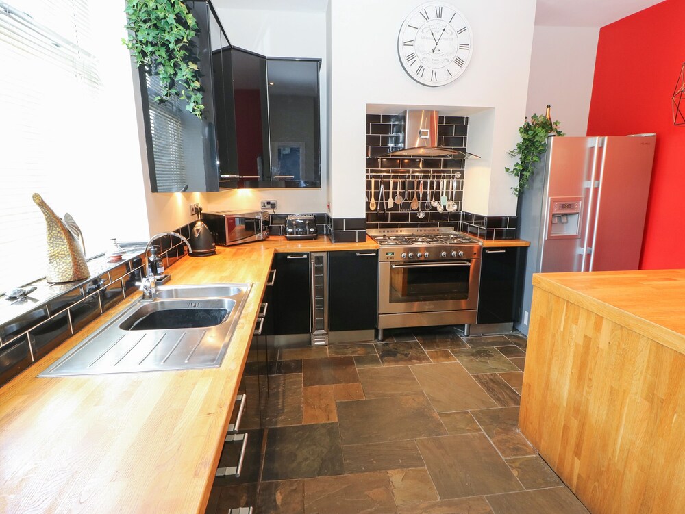 Olive Tree Cottage — Holmfirth — photo 5