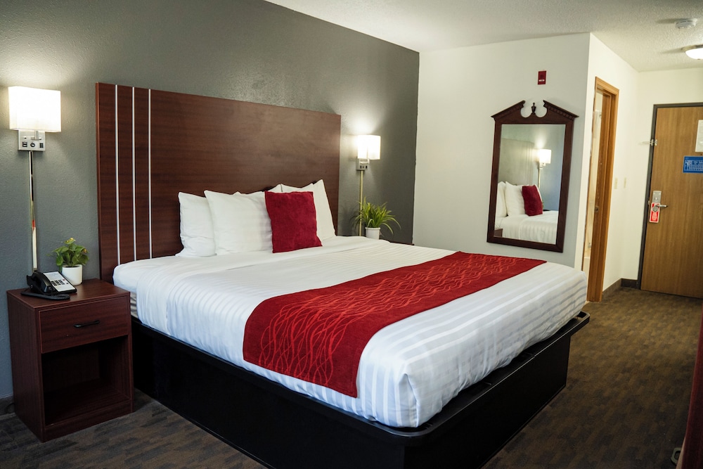 Victorian Inn & Suites - photo 14