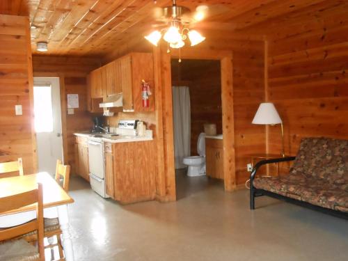 Bay Landing Camping Resort Cabin 1 - photo 3