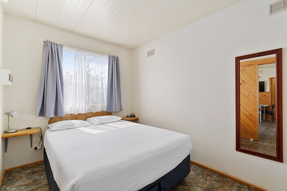 Traralgon Holiday Village — Traralgon — photo 4