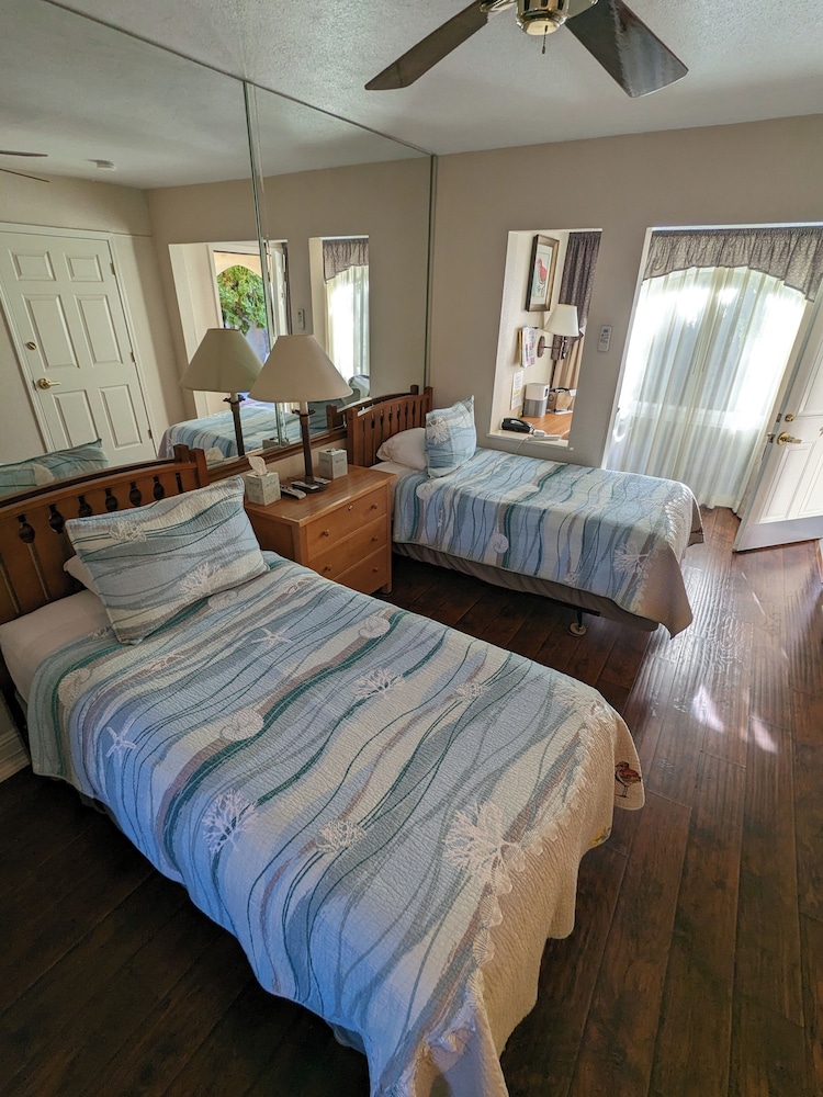 Los Gatos Garden Inn Hotel - photo 32