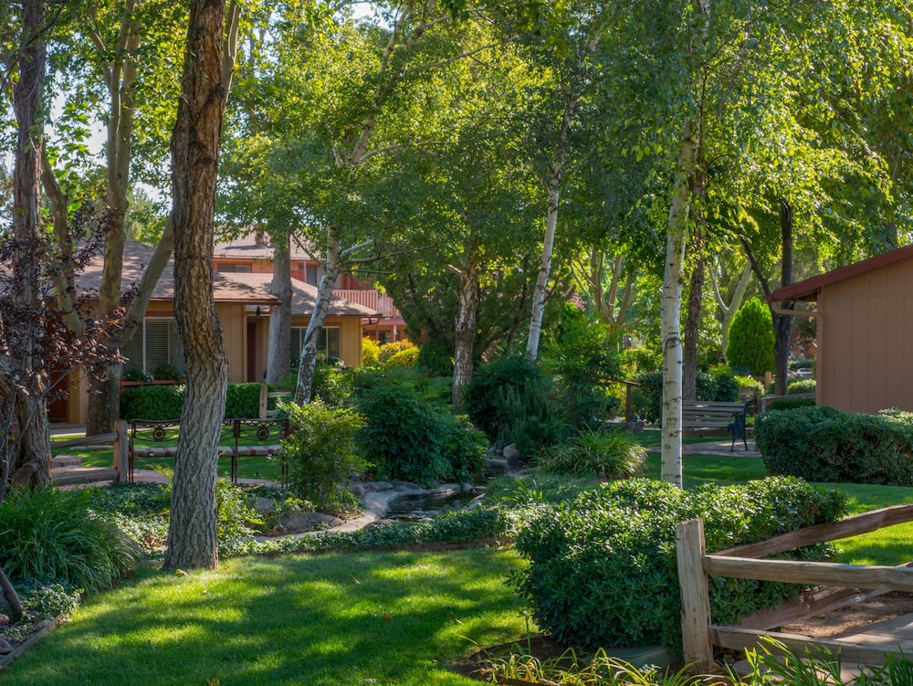 Sky Ranch Lodge - photo 84