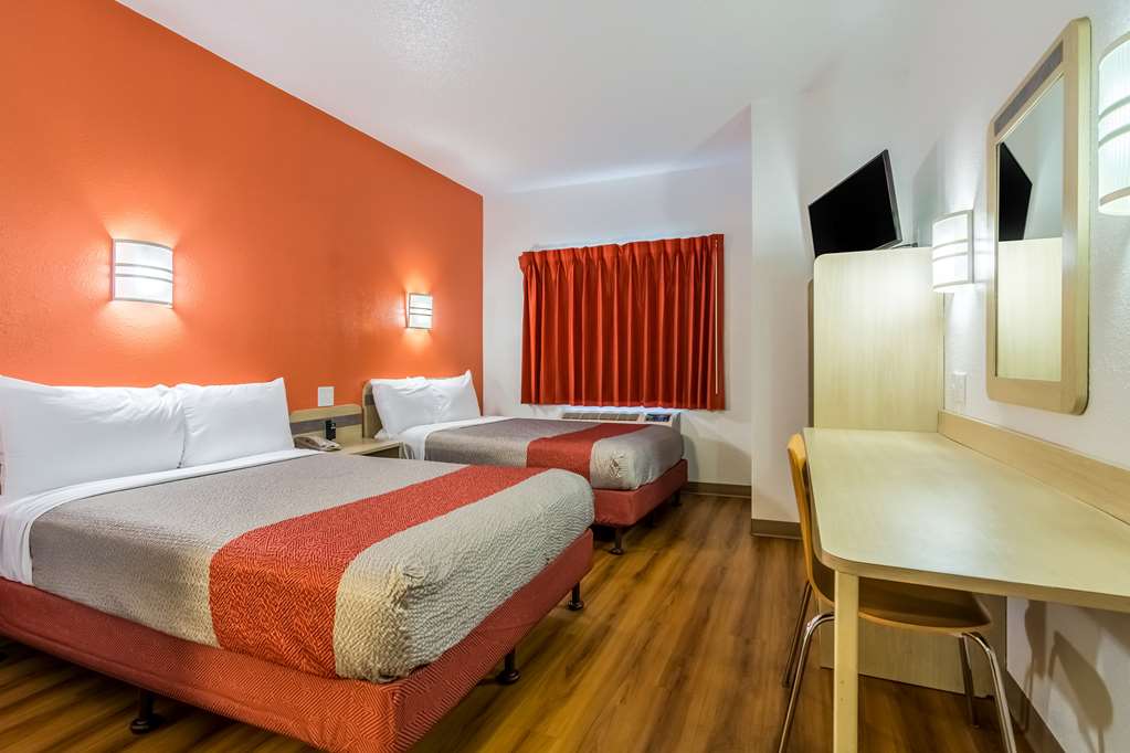 Motel 6 Fort Mill SC Charlotte - photo 16