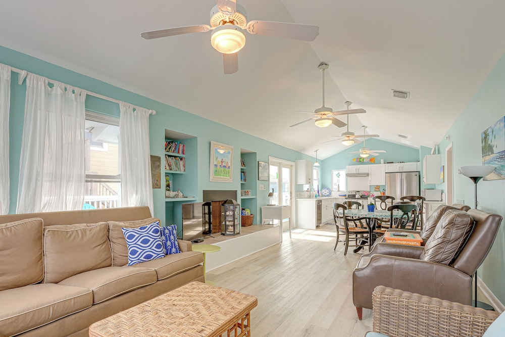 Galveston Vacation Rental Steps to the Beach - photo 4