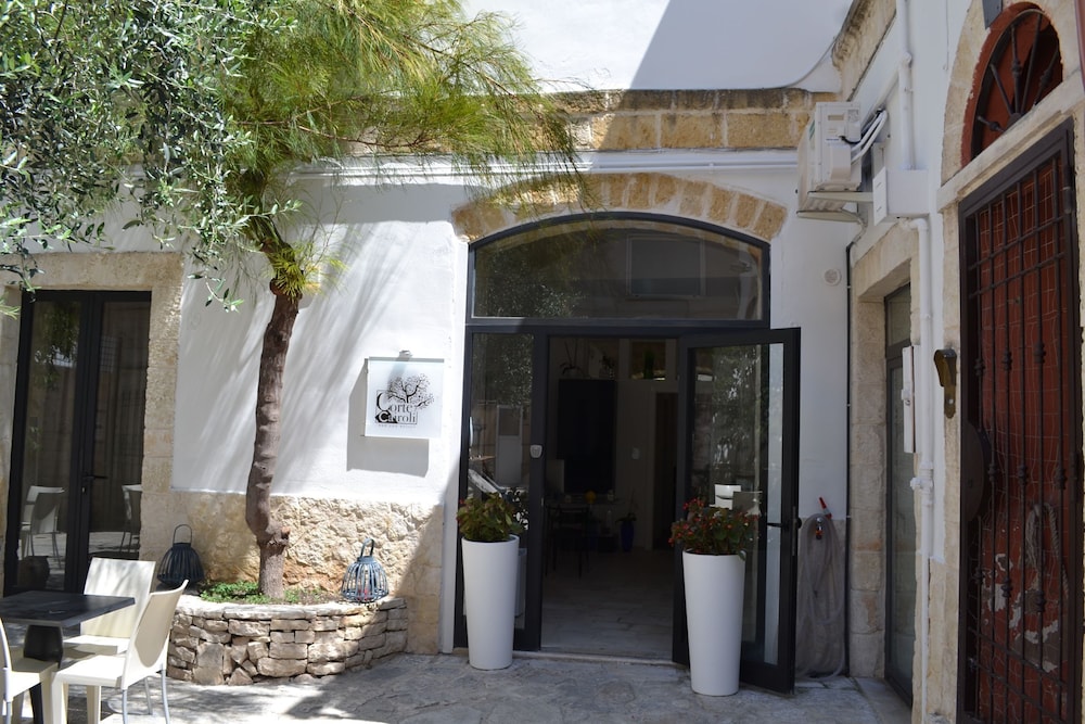 Corte Cairoli B&B and Suite — 4-Star Luxury Hotel in Modugno, Italy