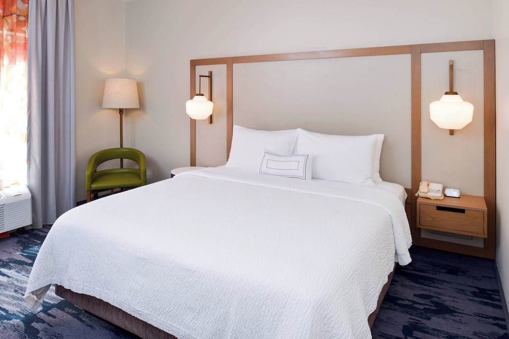 Fairfield Inn & Suites by Marriott Arlington Six Flags - photo 19