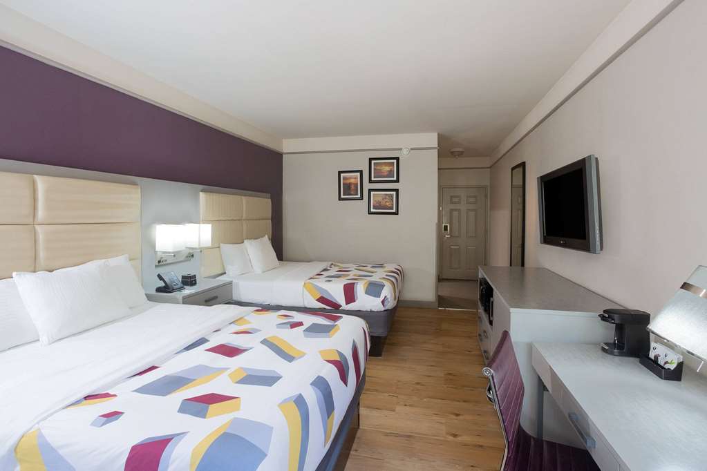 La Quinta Inn & Suites by Wyndham Mobile Daphne - photo 18