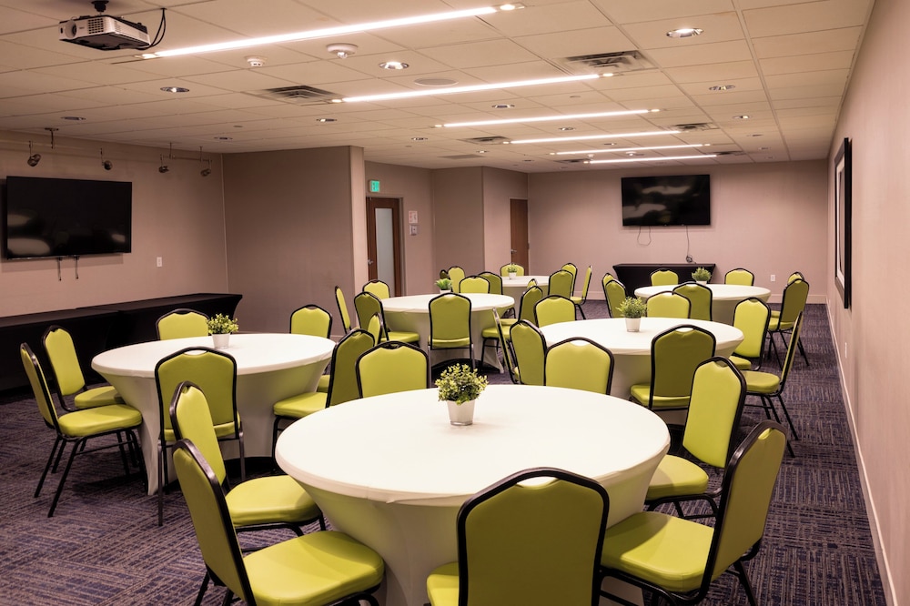 Holiday Inn Express Salt Lake City Downtown by IHG - photo 48