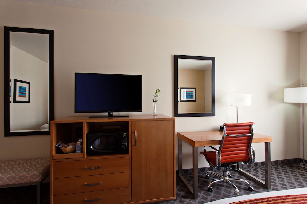 Hampton Inn by Hilton North Hollywood - photo 32