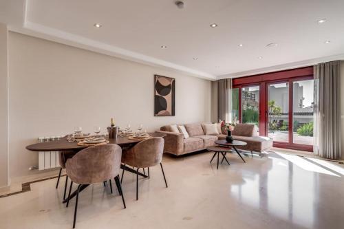 Casa Eva Rosy — 4-Star Luxury Hotel in Casares, Spain