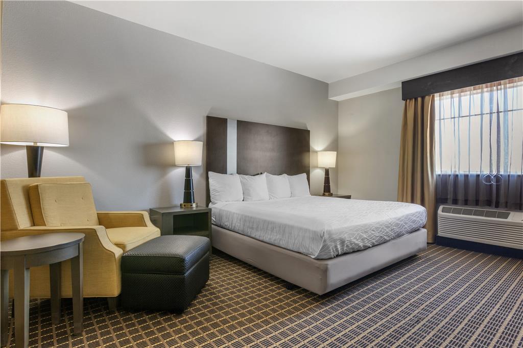 Best Western Plus Lampasas Inn & Suites - photo 2