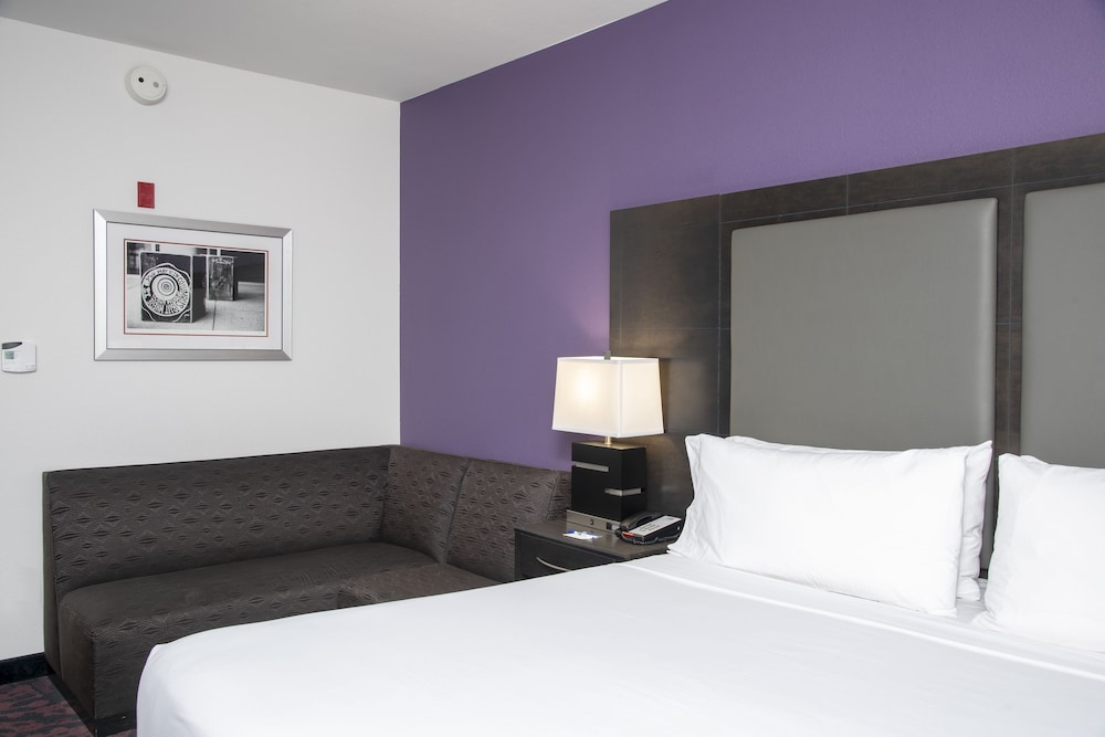 Holiday Inn Express Hotels & Suites Columbus Polaris Parkway by IHG - photo 10