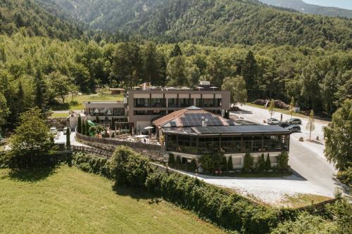 Ramilia Family Apartments Restaurant & Pizzeria — 4-Star Luxury Hotel in Naturno, Italy