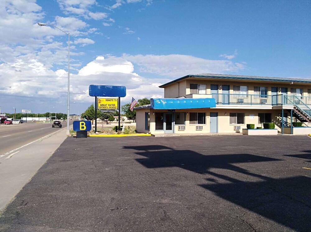 Bright Morning Motel - photo 2