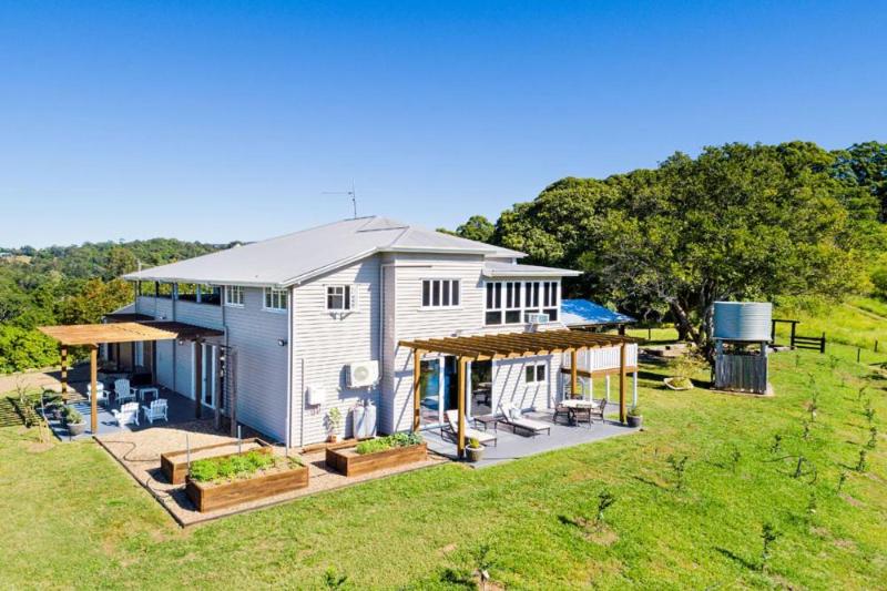 Kin Kin Farm — 4-Star Luxury Hotel in Sunshine Coast, Australia