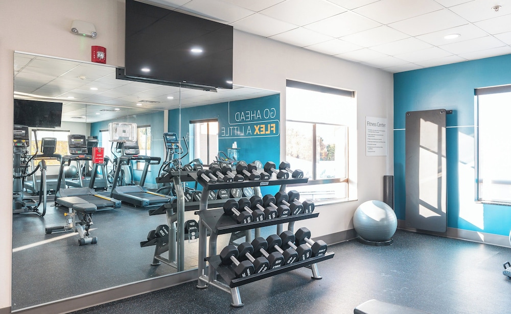 Holiday Inn Express Hotel & Suites St. Robert by IHG - photo 37