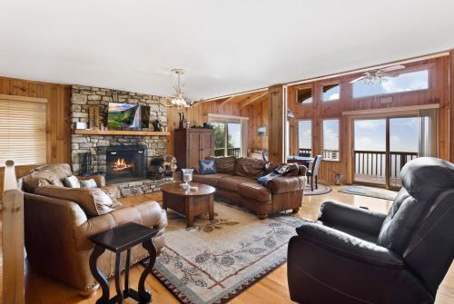 Golden Ridge Getaway in Blowing Rock, United States