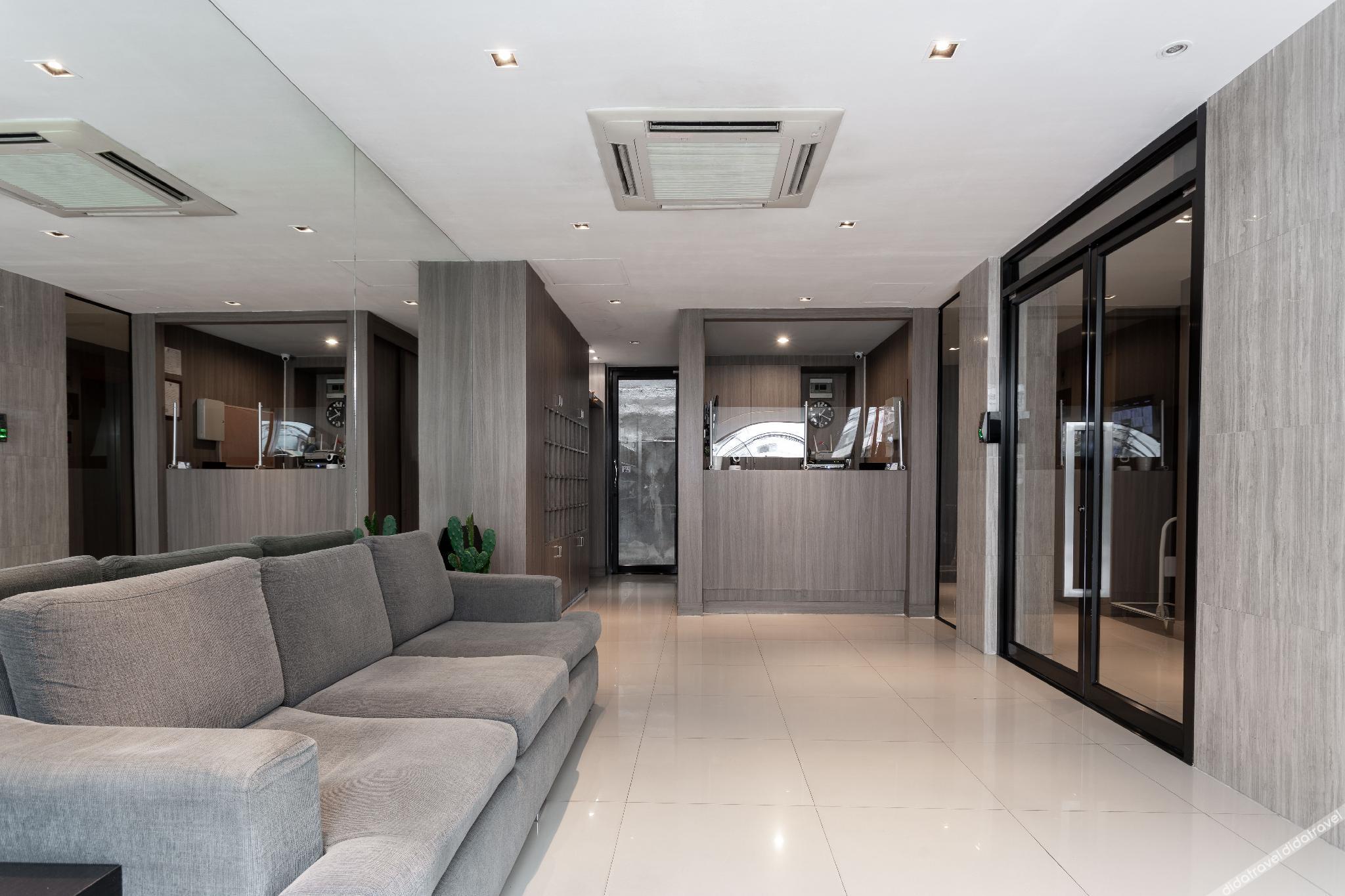 Lkn Residence 205 — 5-Star Luxury Hotel in Bangkok, Thailand