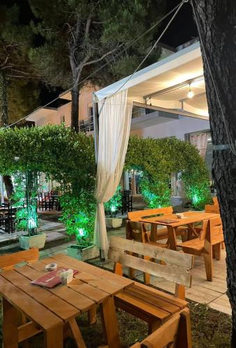 Hotel Bar Restorant Mani in Velipoje, Albania