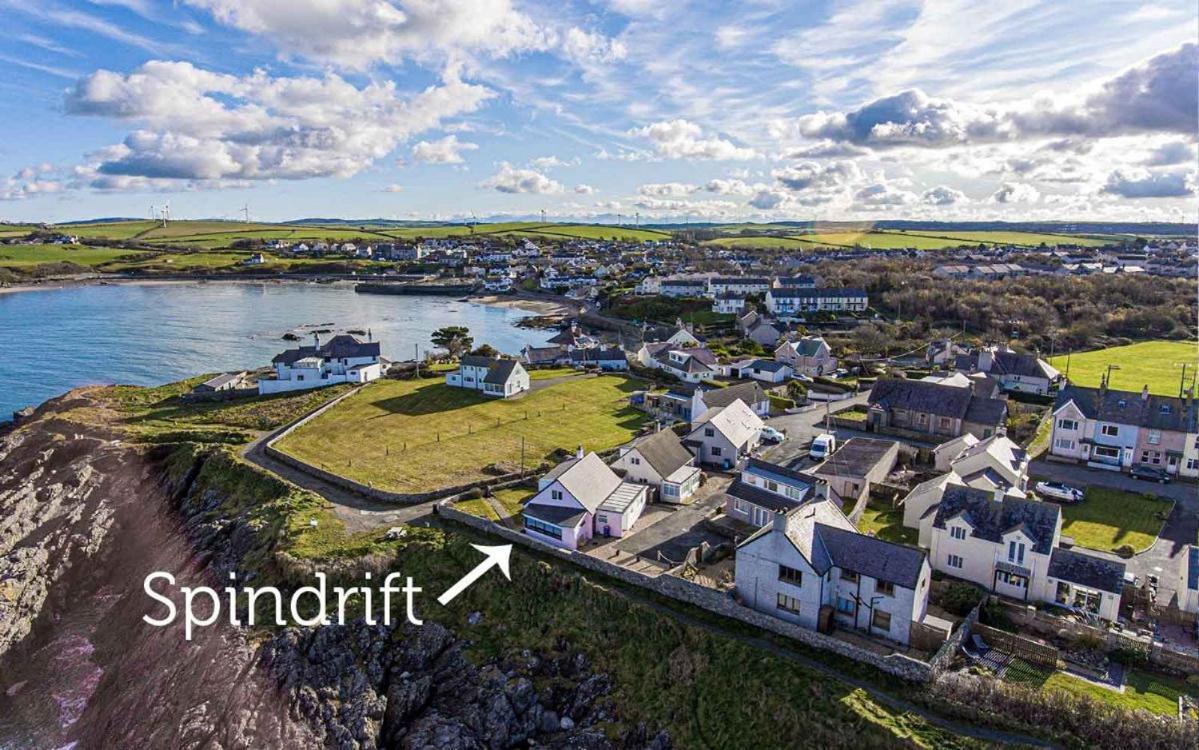 Spin Drift in Cemaes Bay, United Kingdom