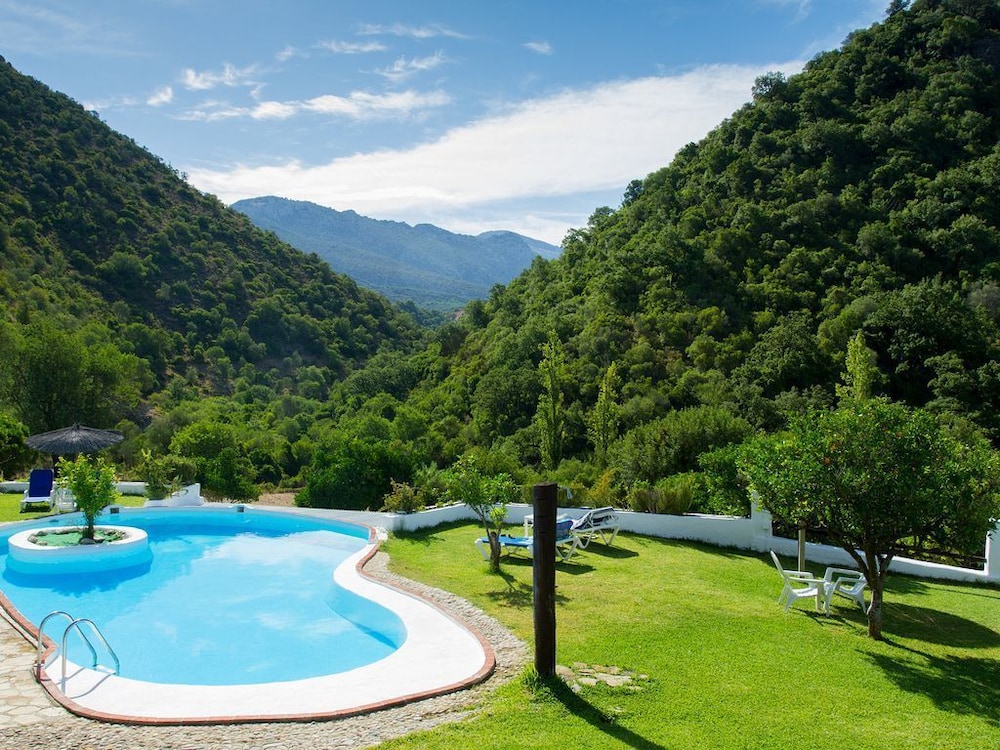 Finca El Huertezuelo in Benaocaz, Spain