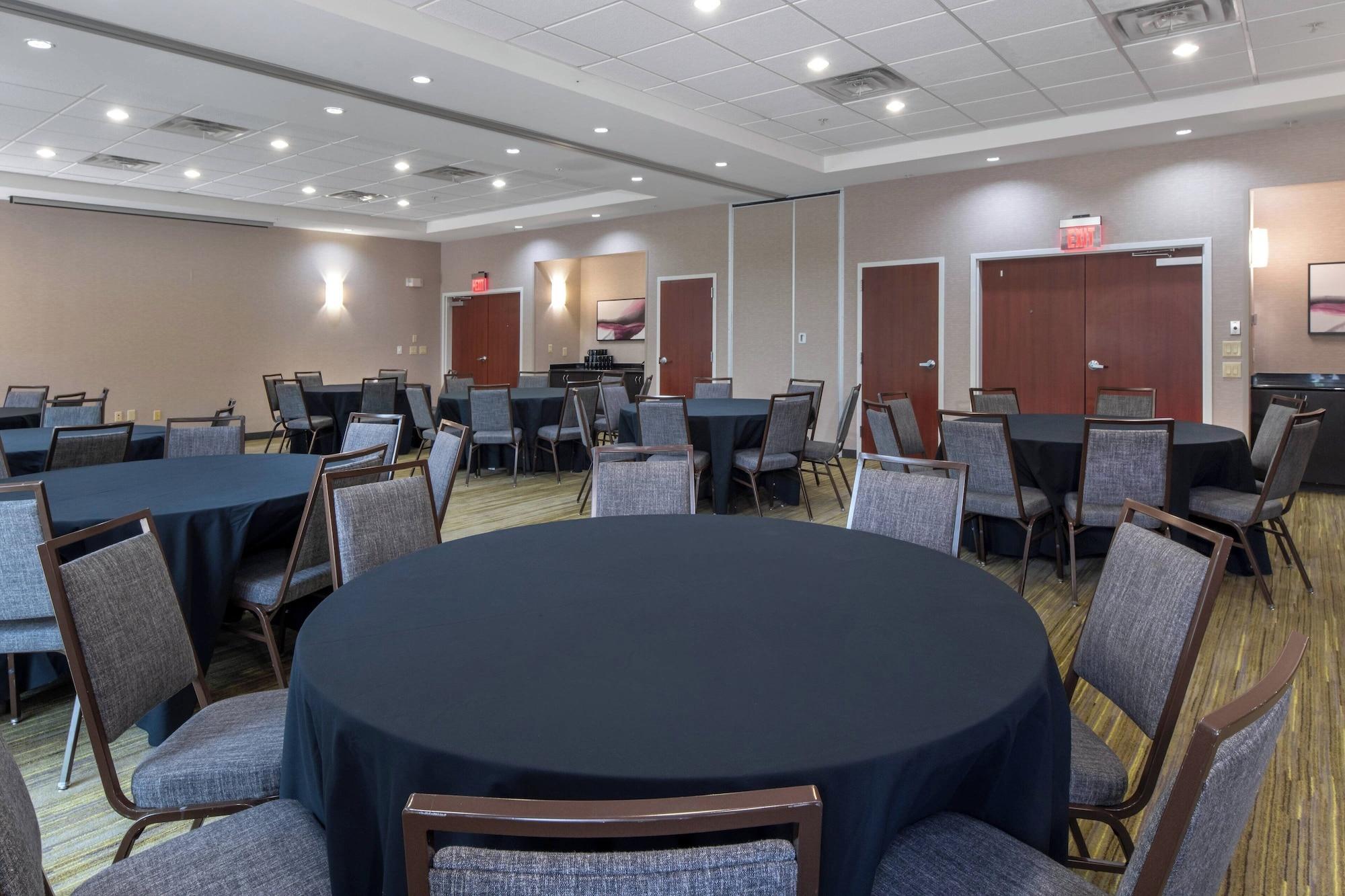 Courtyard by Marriott Fort Worth West at Cityview - photo 11
