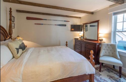 The Clarendon House - photo 21