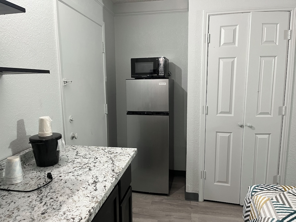 Studio 6 Phoenix AZ Midtown - photo 21