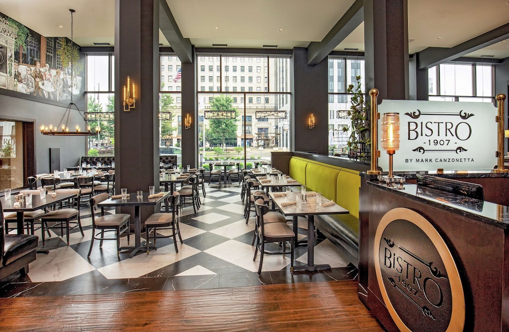DoubleTree by Hilton Youngstown Downtown - photo 23
