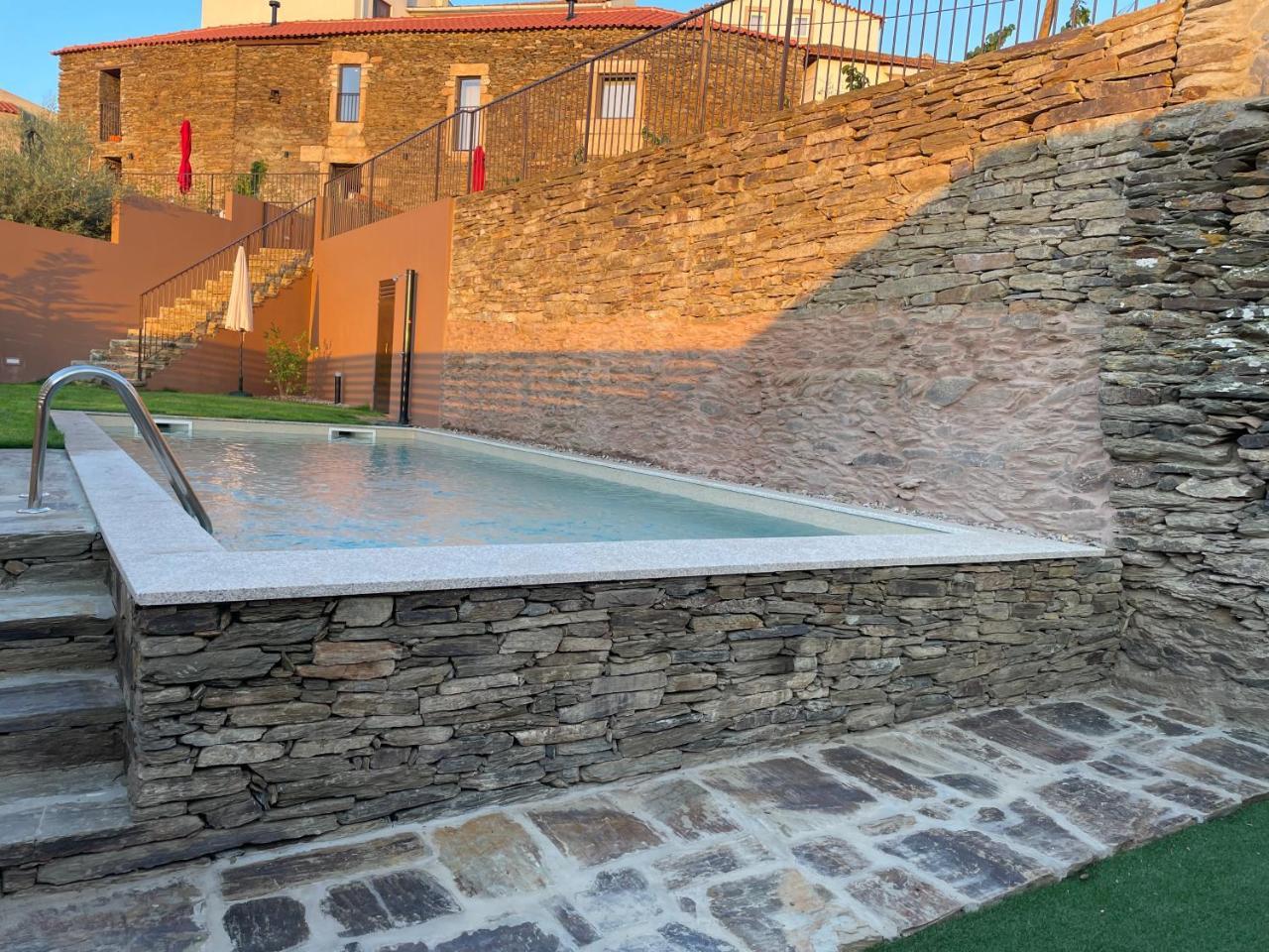 Castas do Douro - carbon neutral hotel in Tabuaco