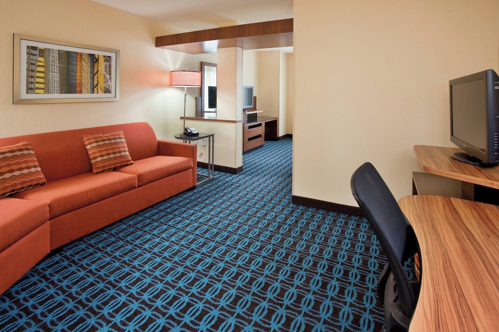 Fairfield Inn & Suites by Marriott San Antonio Market Square - photo 22