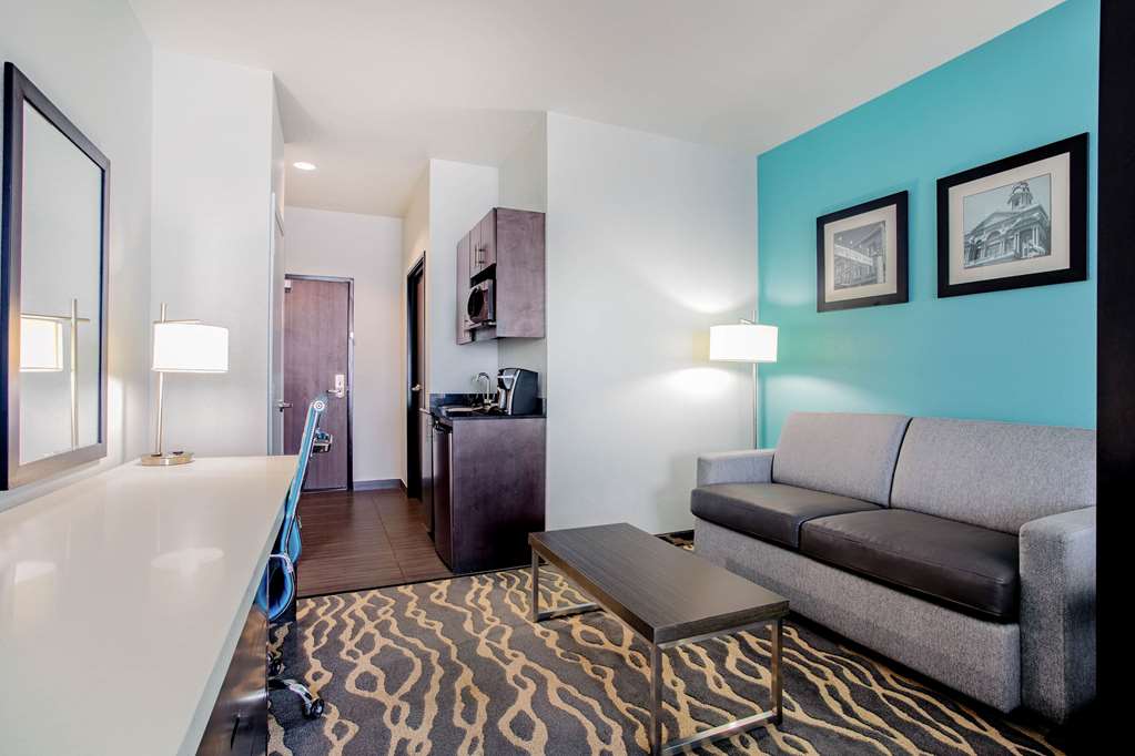 La Quinta Inn & Suites by Wyndham Northlake Fort Worth - photo 27