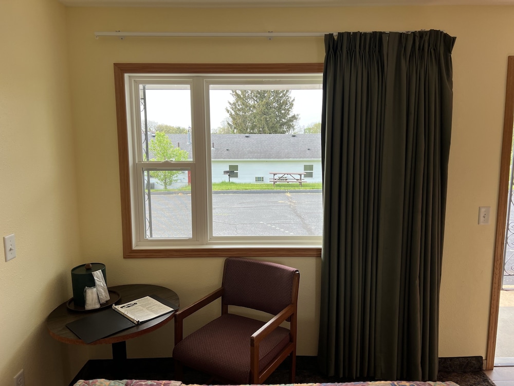 All Star Inn & Suites - photo 24