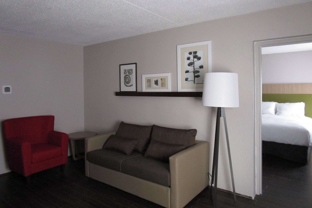 Country Inn & Suites By Radisson Dunbar Charleston - photo 20