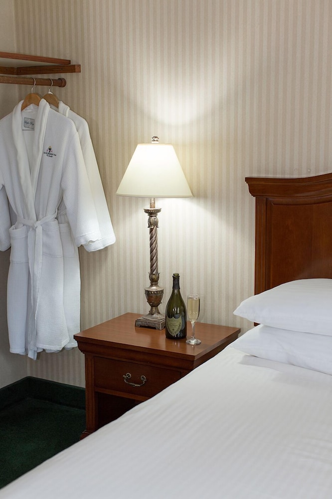 Rogue Regency Inn Medford Airport - photo 17