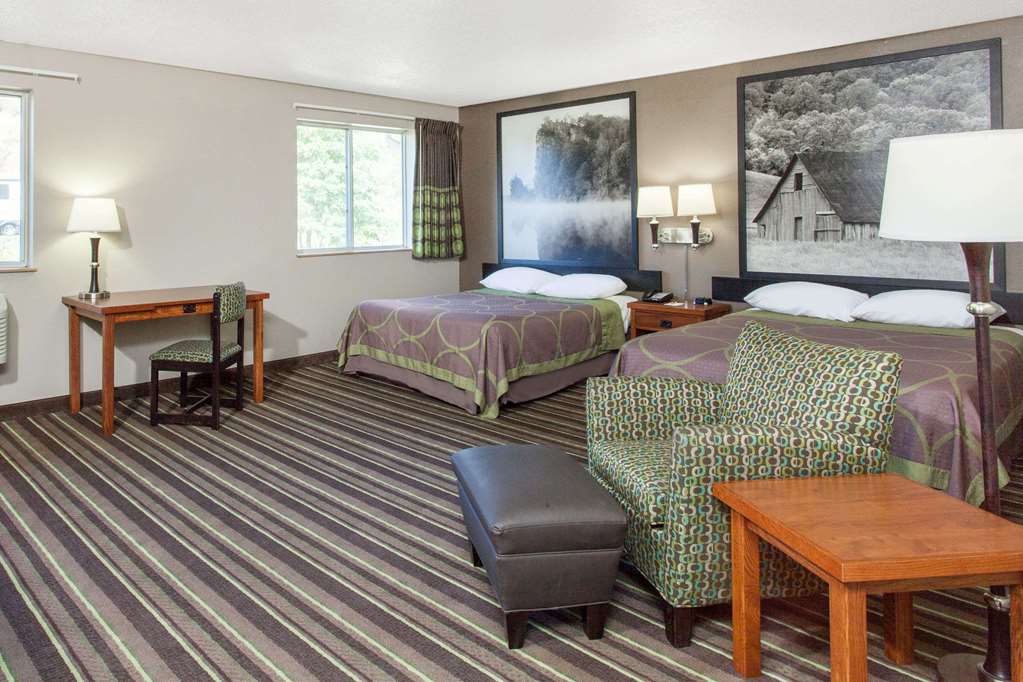 Super 8 by Wyndham Richlands Claypool Hill Area - photo 6