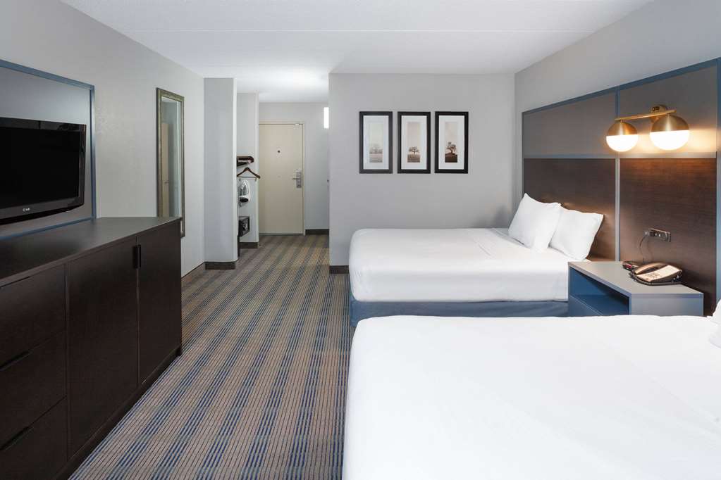 AmericInn by Wyndham Peoria - photo 15