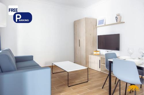 La Luz de la Vina Free Parking by Cadiz Time in Cadiz, Spain