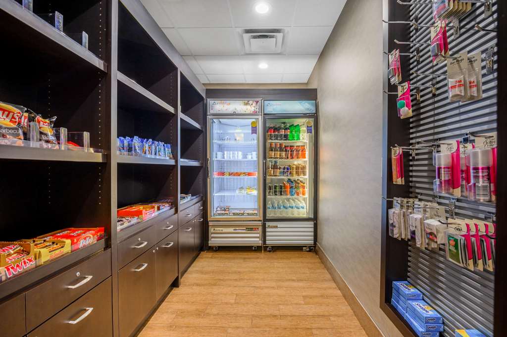 La Quinta Inn & Suites by Wyndham Glendive - photo 45