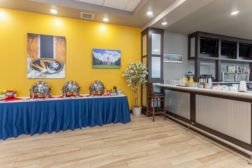 Holiday Inn Hotel & Suites Jefferson City by IHG - photo 22
