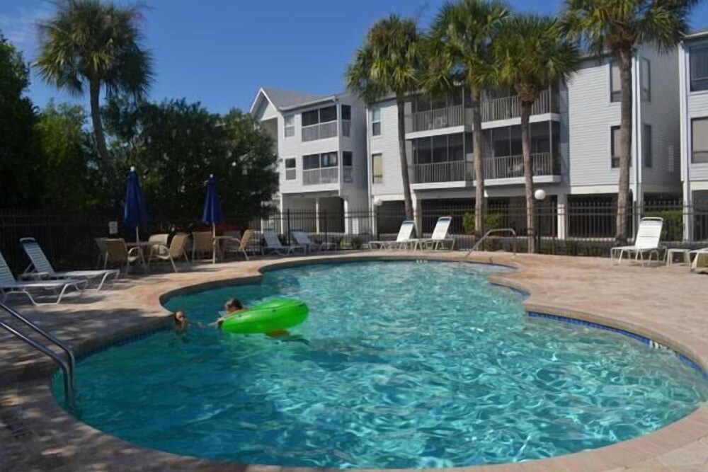 Sandy Pointe 210 - last minute hotel in Holmes Beach