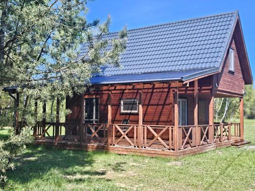 Domek letniskowy brązowy całoroczny — hotel in Rzeczenica
