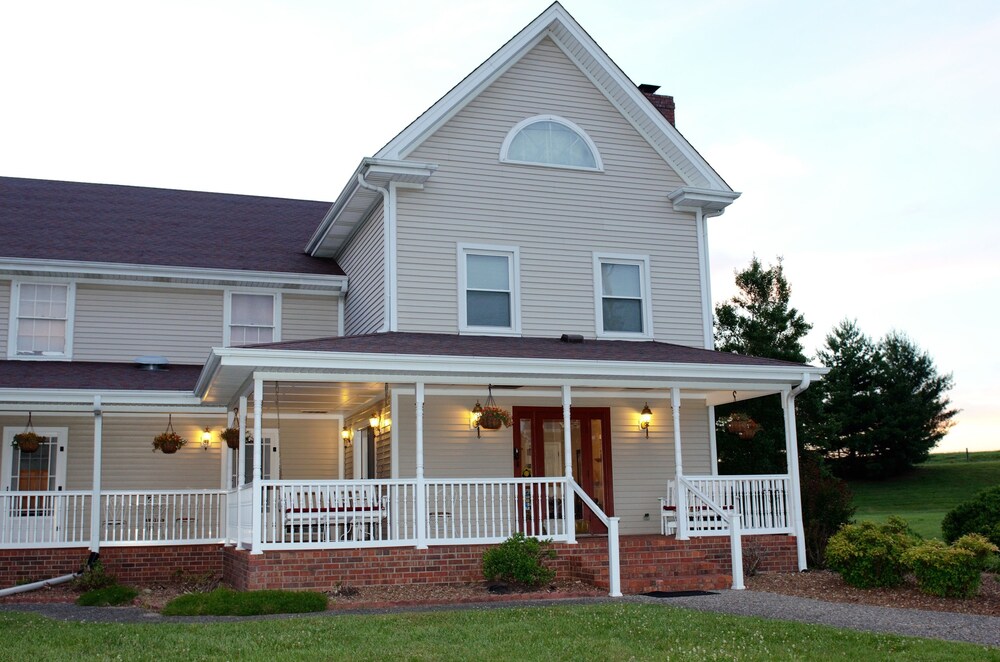 Four Seasons Country Inn — Glasgow
