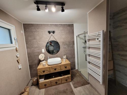 Baune - last minute hotel in La Bazoge