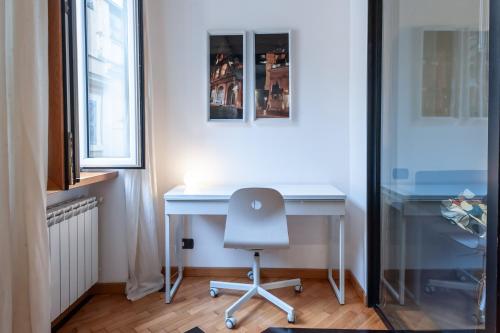 Elegantis Purificazione Suite Apartment — 4-Star Luxury Hotel in Rome, Italy