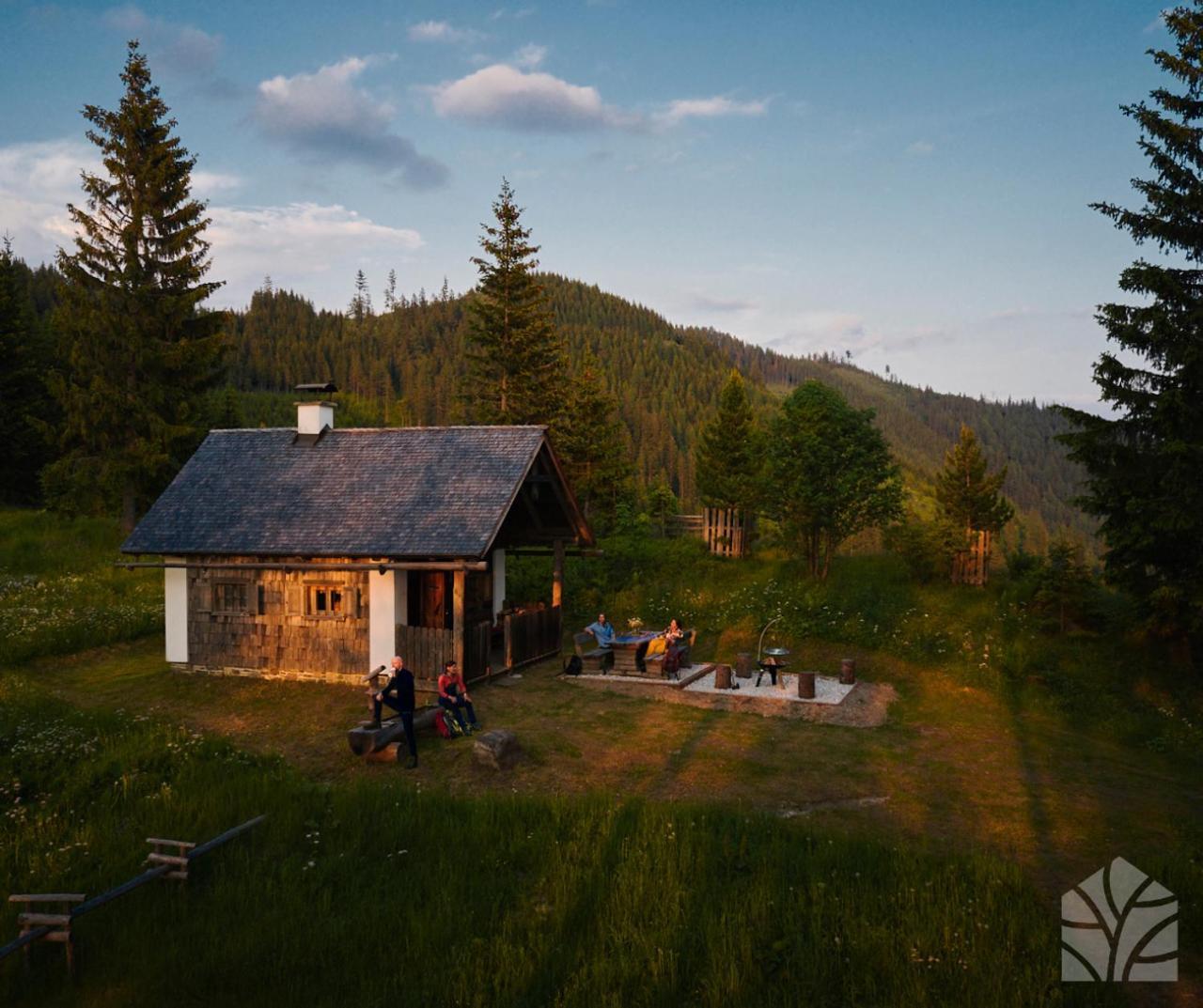 Waldhütte KOSAK jetzt neu mit Bad & WC — hotel in Trofaiach